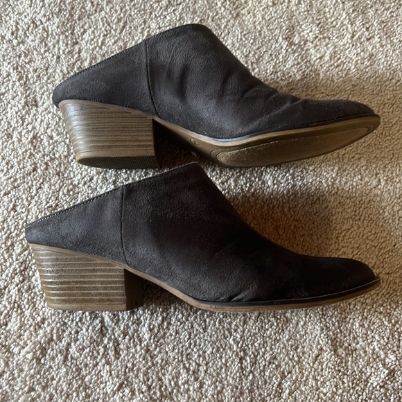 Gray Suede Boots - Picture 2 of 9
